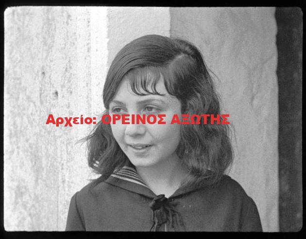 1931 εκδρομή μαθητριών Σχολής Ουρσουλινών Νάξου στον Πύργο Γρατσία της Τραγαίας