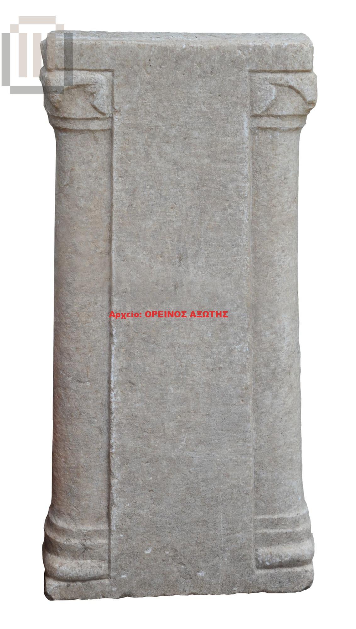 Αμφικιονίσκος παραθύρου από Ναξιακό μάρμαρο