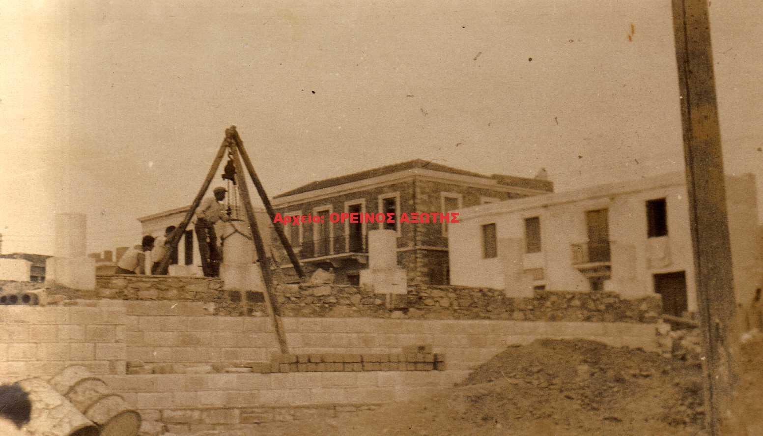 1958 από την ανέγερση της κλινικής Μανωλά στη Χώρα