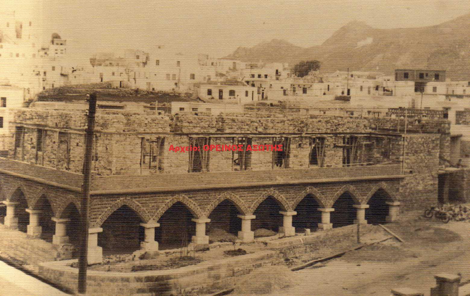 1958 από την ανέγερση της κλινικής Μανωλά στη Χώρα