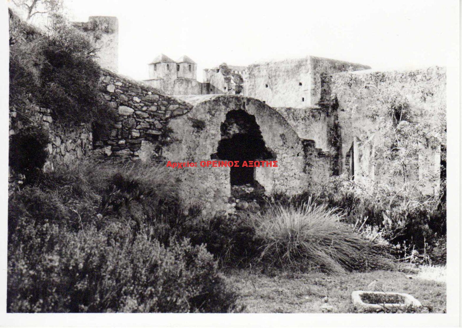 1989 παλάτι Ιησουϊτών στα Καλαμίτσια