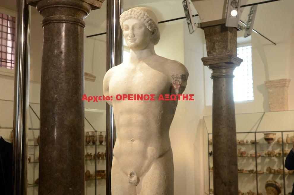 κούρος των Λεοντίνων