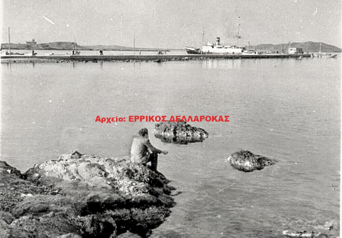 1957 ΠΛΟΙΟ ΜΟΣΧΑΝΘΗ ΣΤΟ ΛΙΜΑΝΙ